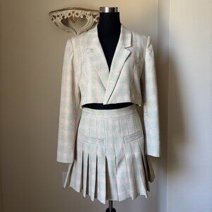 Light Green Plaid Woman's Skort and Blazer two piece set EUC